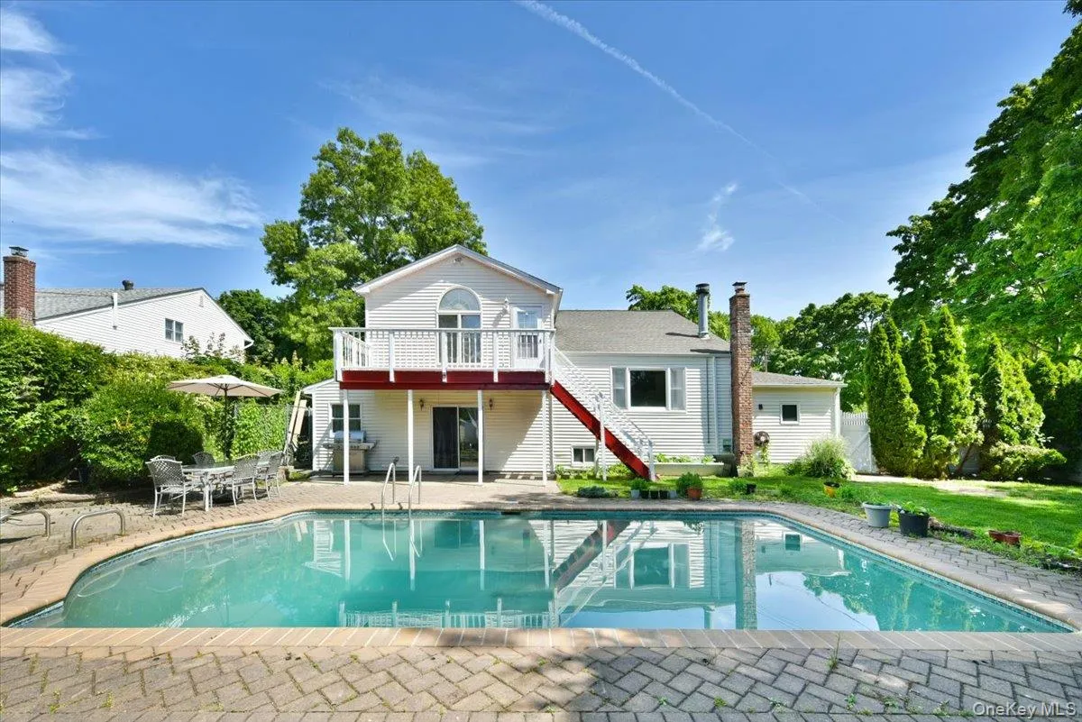 22 Chatham Road, Huntington, NY, 5 Bedrooms Bedrooms, 12 Rooms Rooms,4 BathroomsBathrooms,Residential,For Rent,Chatham,0,1010112 22 Chatham Road, Huntington, NY, 5 Bedrooms Bedrooms, 12 Rooms Rooms,4 BathroomsBathrooms,Residential,For Rent,Chatham,0,1010112