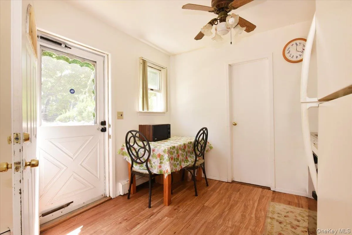 22 Chatham Road, Huntington, NY, 5 Bedrooms Bedrooms, 12 Rooms Rooms,4 BathroomsBathrooms,Residential,For Rent,Chatham,0,1010112 22 Chatham Road, Huntington, NY, 5 Bedrooms Bedrooms, 12 Rooms Rooms,4 BathroomsBathrooms,Residential,For Rent,Chatham,0,1010112