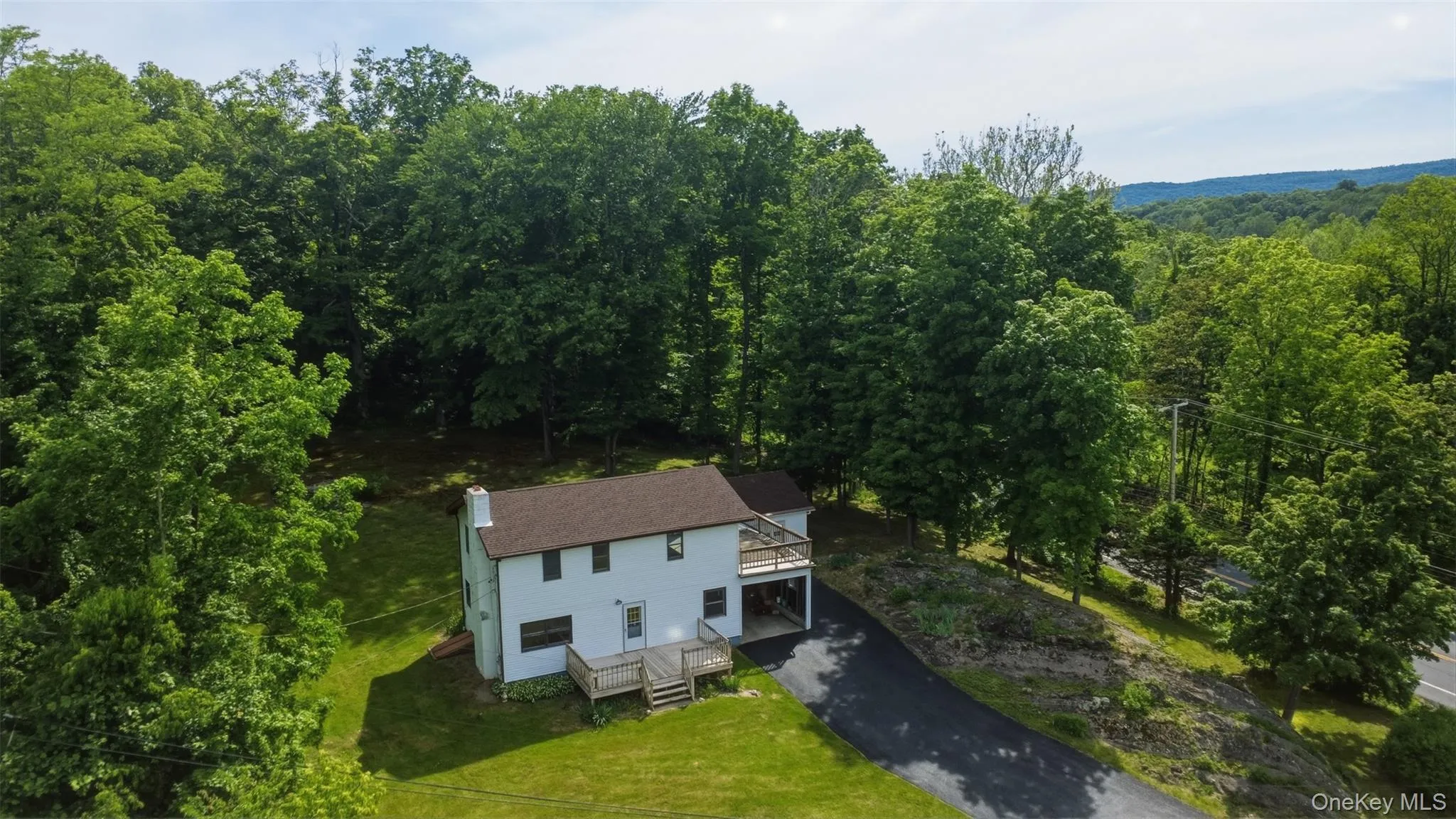 2 Enderkill Drive, Hyde Park, NY, 3 Bedrooms Bedrooms, 6 Rooms Rooms,3 BathroomsBathrooms,Residential,For Rent,Enderkill,0,1010116 2 Enderkill Drive, Hyde Park, NY, 3 Bedrooms Bedrooms, 6 Rooms Rooms,3 BathroomsBathrooms,Residential,For Rent,Enderkill,0,1010116