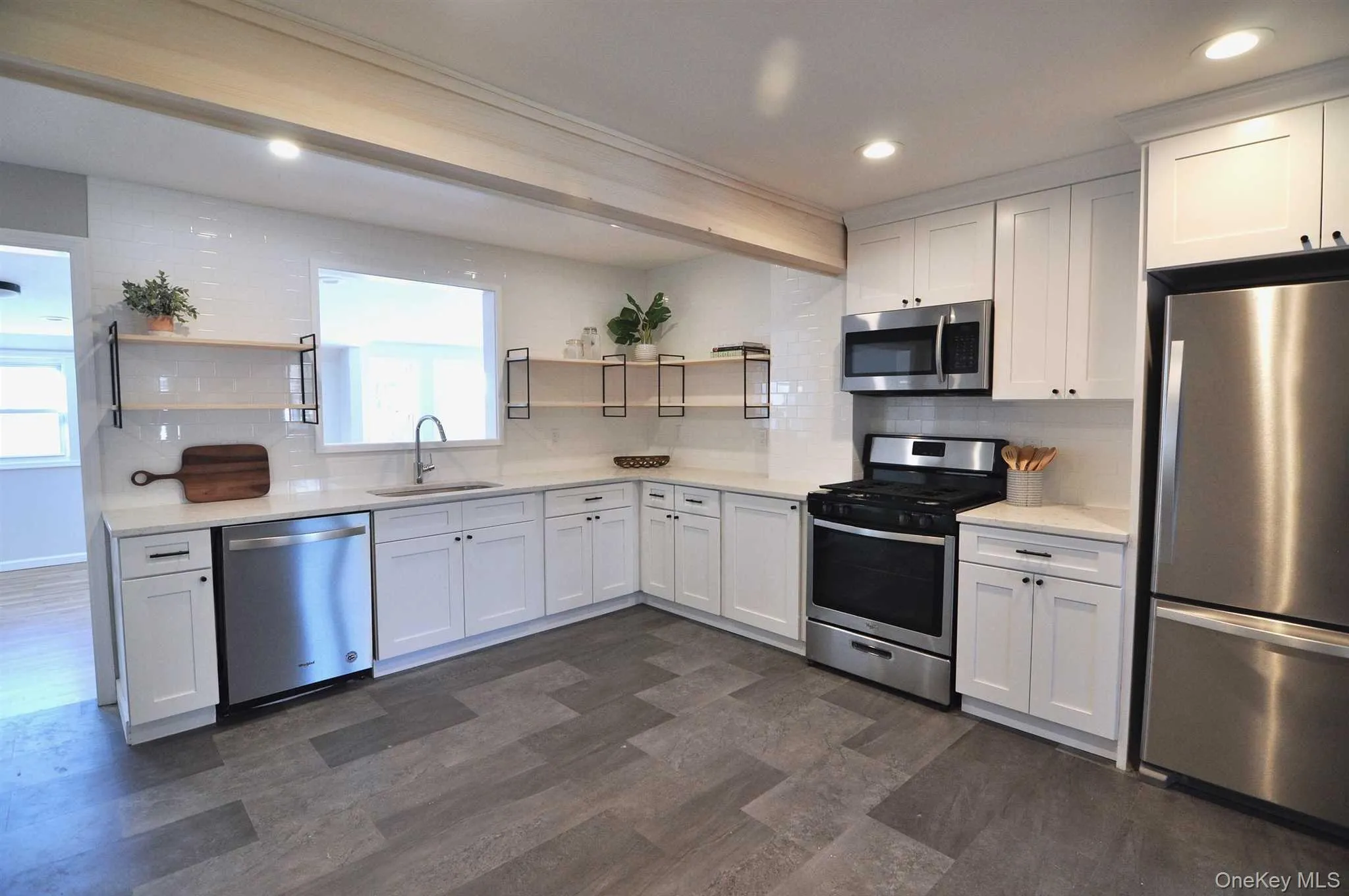 135 Walnut Street, Beacon, NY, 3 Bedrooms Bedrooms, 6 Rooms Rooms,2 BathroomsBathrooms,Residential Lease,For Rent,Walnut,0,1010117 135 Walnut Street, Beacon, NY, 3 Bedrooms Bedrooms, 6 Rooms Rooms,2 BathroomsBathrooms,Residential Lease,For Rent,Walnut,0,1010117