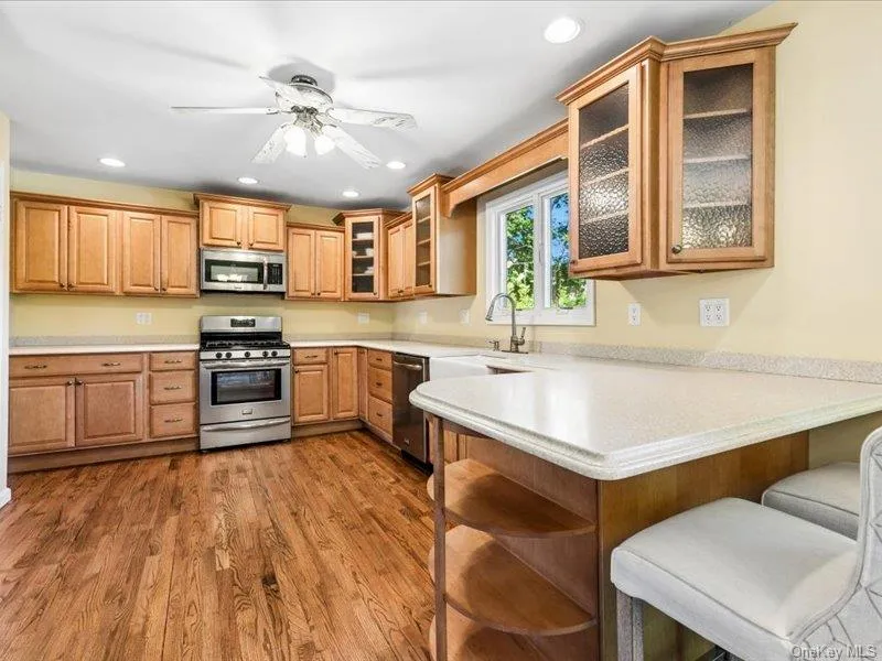 52 Brilner Drive, Smithtown, NY, 4 Bedrooms Bedrooms, 7 Rooms Rooms,2 BathroomsBathrooms,Residential,For Rent,Brilner,0,1010120 52 Brilner Drive, Smithtown, NY, 4 Bedrooms Bedrooms, 7 Rooms Rooms,2 BathroomsBathrooms,Residential,For Rent,Brilner,0,1010120