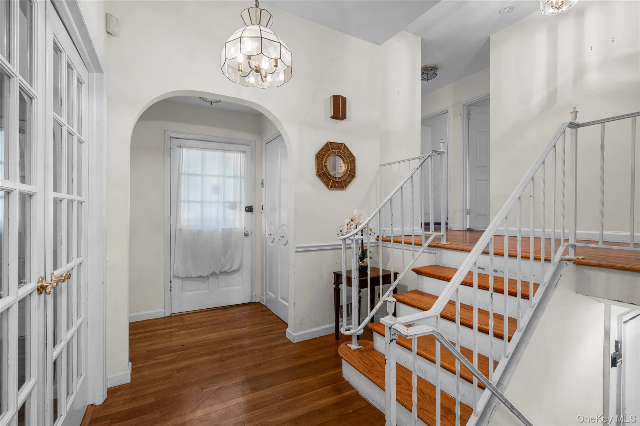 Enter to Vestibule featuring a Coat Closet before entering spacious Foyer. Enter to Vestibule featuring a Coat Closet before entering spacious Foyer.
