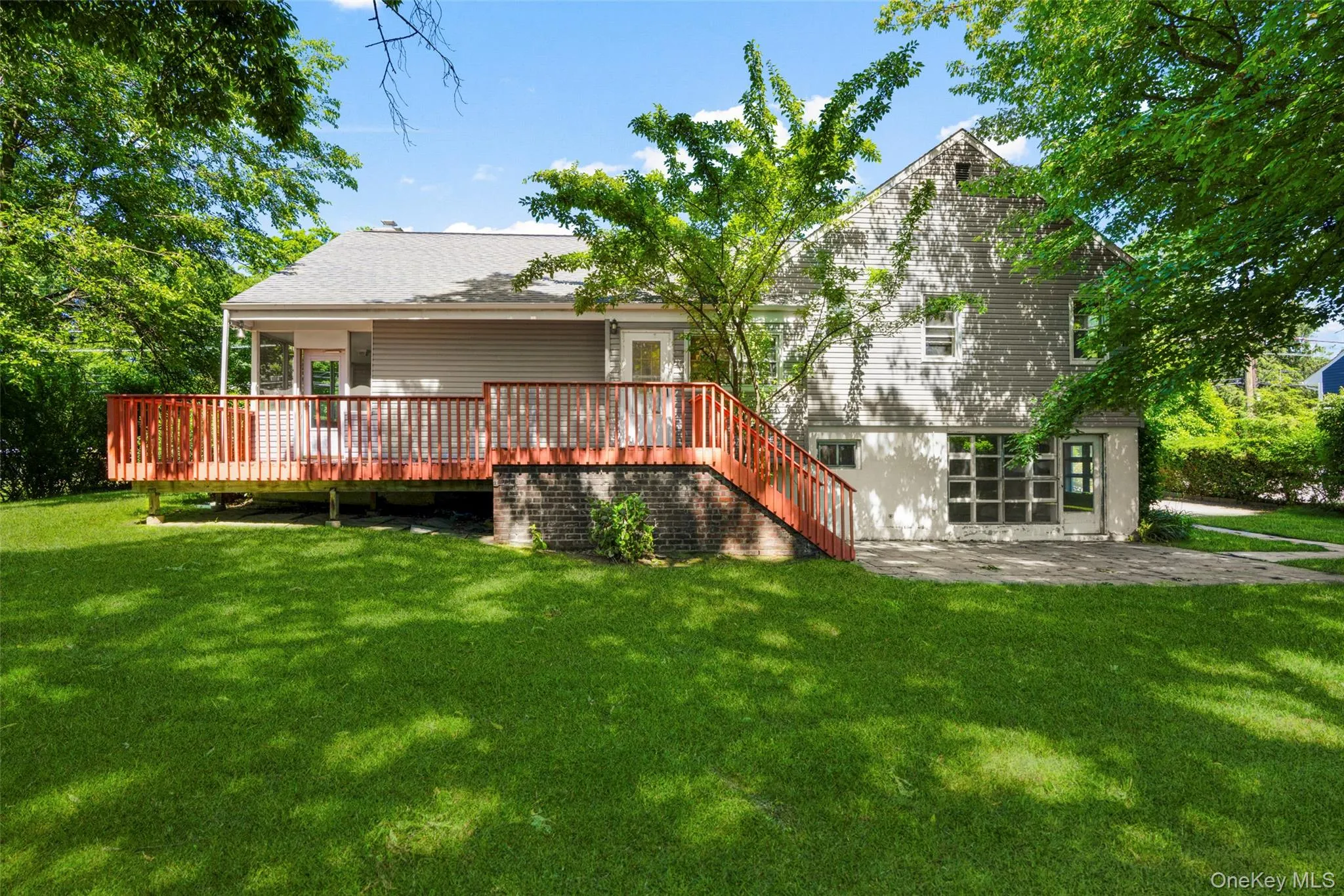 Between the Screened in Porch, Deck, Patio and Backyard dining Alfresco is a given! Between the Screened in Porch, Deck, Patio and Backyard dining Alfresco is a given!