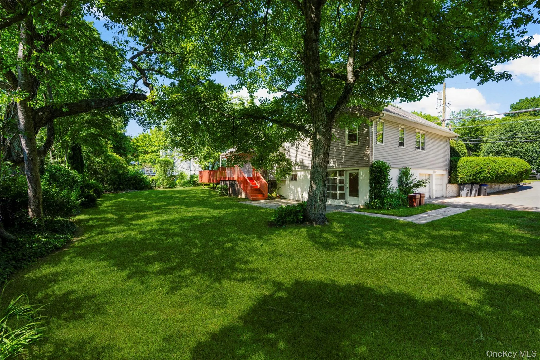 Level backyard is ideal for all sorts of outdoor activities and fun! Level backyard is ideal for all sorts of outdoor activities and fun!