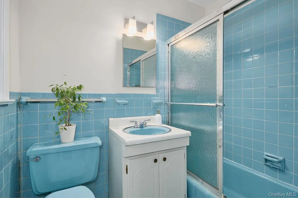 72 Hickory Hill Drive, Greenburgh, NY, 3 Bedrooms Bedrooms, 7 Rooms Rooms,2 BathroomsBathrooms,Residential,For Rent,Hickory Hill,0,KEY1010145 72 Hickory Hill Drive, Greenburgh, NY, 3 Bedrooms Bedrooms, 7 Rooms Rooms,2 BathroomsBathrooms,Residential,For Rent,Hickory Hill,0,KEY1010145