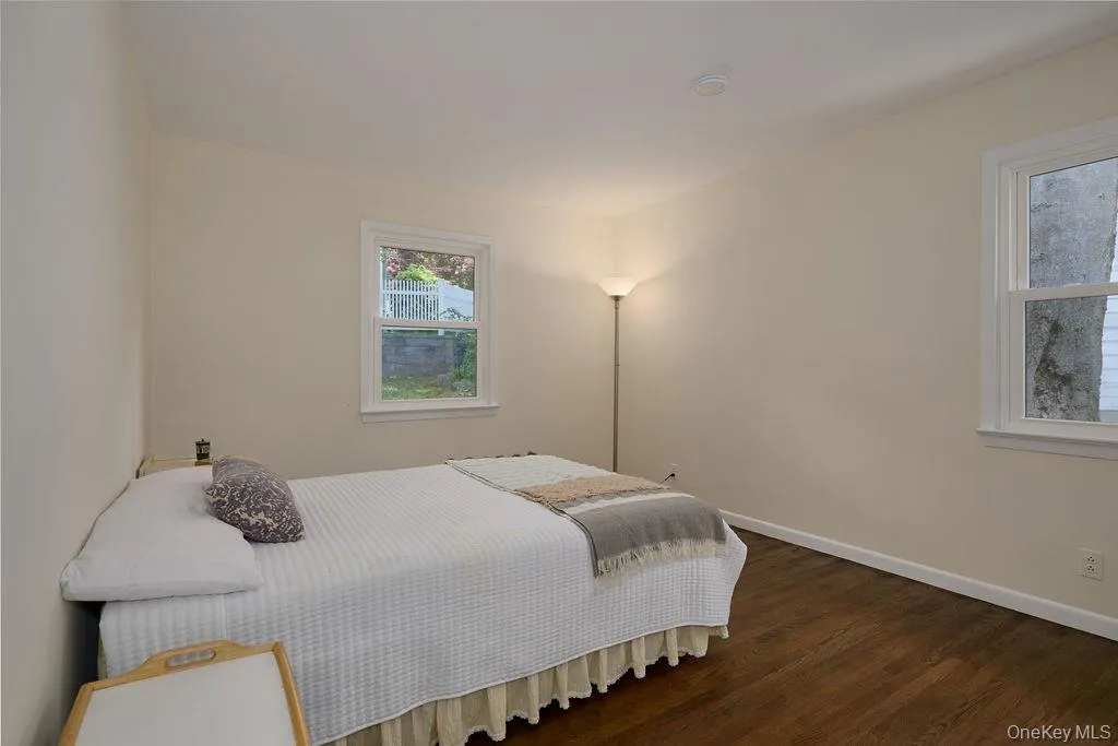 72 Hickory Hill Drive, Greenburgh, NY, 3 Bedrooms Bedrooms, 7 Rooms Rooms,2 BathroomsBathrooms,Residential,For Rent,Hickory Hill,0,KEY1010145 72 Hickory Hill Drive, Greenburgh, NY, 3 Bedrooms Bedrooms, 7 Rooms Rooms,2 BathroomsBathrooms,Residential,For Rent,Hickory Hill,0,KEY1010145