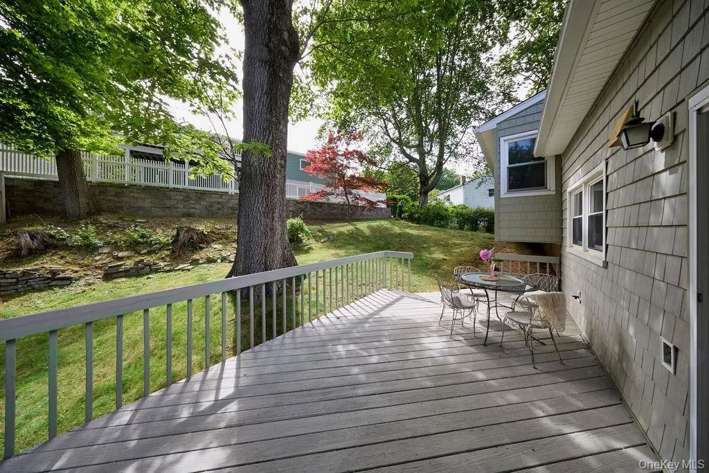 72 Hickory Hill Drive, Greenburgh, NY, 3 Bedrooms Bedrooms, 7 Rooms Rooms,2 BathroomsBathrooms,Residential,For Rent,Hickory Hill,0,KEY1010145 72 Hickory Hill Drive, Greenburgh, NY, 3 Bedrooms Bedrooms, 7 Rooms Rooms,2 BathroomsBathrooms,Residential,For Rent,Hickory Hill,0,KEY1010145