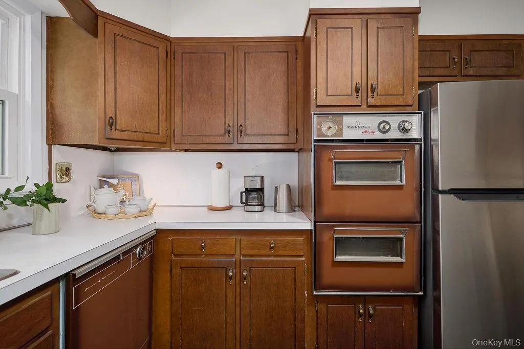72 Hickory Hill Drive, Greenburgh, NY, 3 Bedrooms Bedrooms, 7 Rooms Rooms,2 BathroomsBathrooms,Residential,For Rent,Hickory Hill,0,KEY1010145 72 Hickory Hill Drive, Greenburgh, NY, 3 Bedrooms Bedrooms, 7 Rooms Rooms,2 BathroomsBathrooms,Residential,For Rent,Hickory Hill,0,KEY1010145