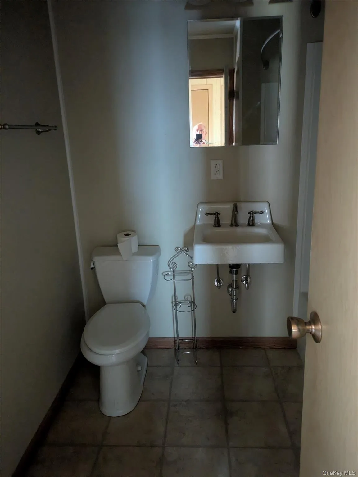 15 Kalina Drive, Saugerties, NY, 3 Bedrooms Bedrooms, 6 Rooms Rooms,1 BathroomBathrooms,Residential,For Rent,Kalina,0,1010147 15 Kalina Drive, Saugerties, NY, 3 Bedrooms Bedrooms, 6 Rooms Rooms,1 BathroomBathrooms,Residential,For Rent,Kalina,0,1010147
