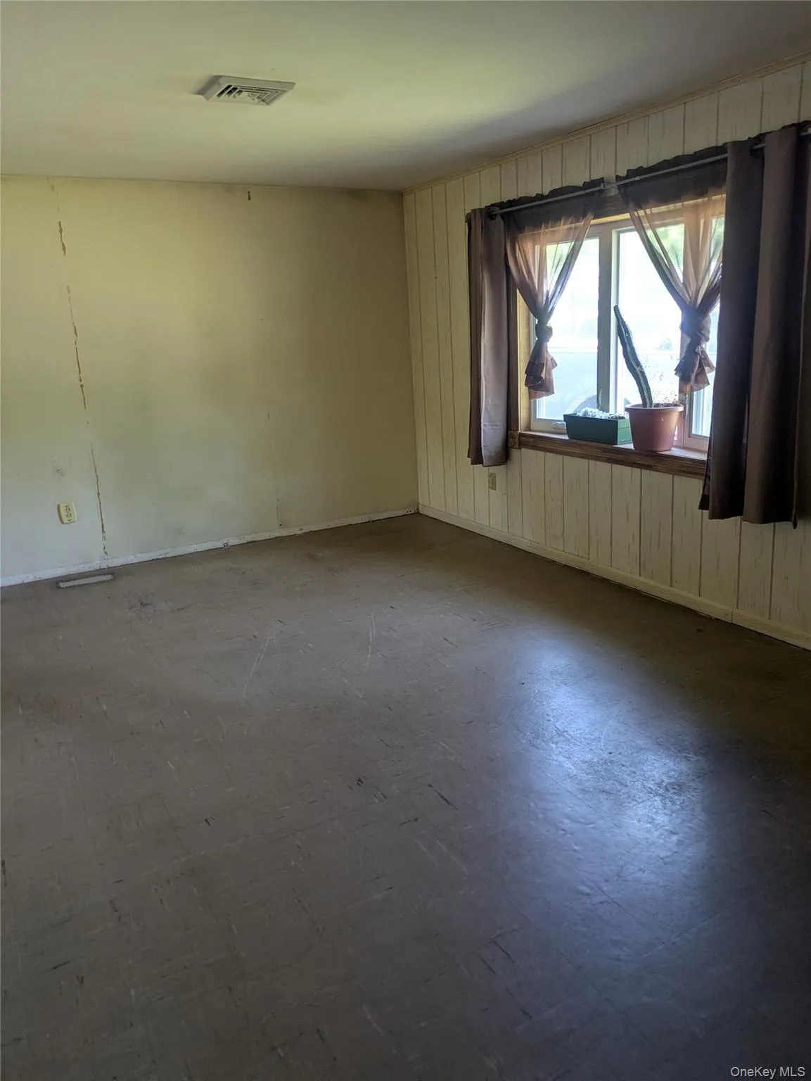 15 Kalina Drive, Saugerties, NY, 3 Bedrooms Bedrooms, 6 Rooms Rooms,1 BathroomBathrooms,Residential,For Rent,Kalina,0,1010147 15 Kalina Drive, Saugerties, NY, 3 Bedrooms Bedrooms, 6 Rooms Rooms,1 BathroomBathrooms,Residential,For Rent,Kalina,0,1010147
