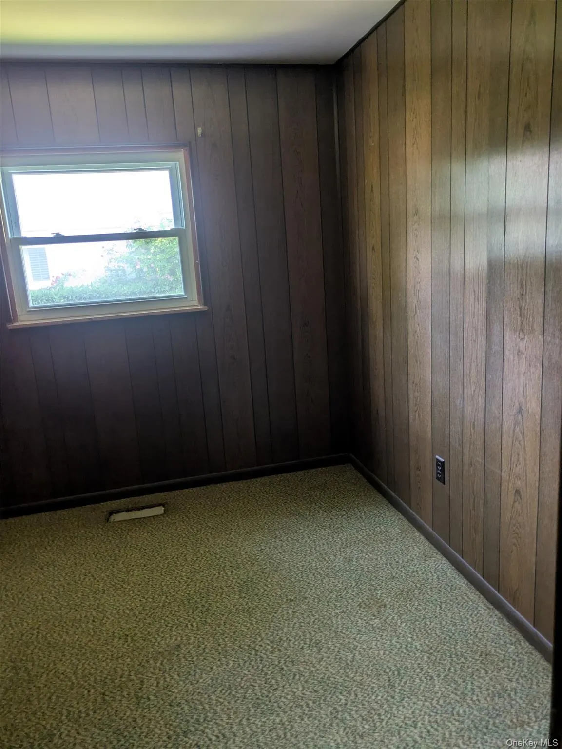 15 Kalina Drive, Saugerties, NY, 3 Bedrooms Bedrooms, 6 Rooms Rooms,1 BathroomBathrooms,Residential,For Rent,Kalina,0,1010147 15 Kalina Drive, Saugerties, NY, 3 Bedrooms Bedrooms, 6 Rooms Rooms,1 BathroomBathrooms,Residential,For Rent,Kalina,0,1010147