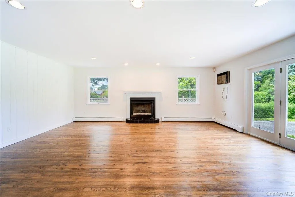 1524 State Route 17A, Warwick (town), NY, 4 Bedrooms Bedrooms, 12 Rooms Rooms,2 BathroomsBathrooms,Residential,For Rent,State Route 17A,0,1010149 1524 State Route 17A, Warwick (town), NY, 4 Bedrooms Bedrooms, 12 Rooms Rooms,2 BathroomsBathrooms,Residential,For Rent,State Route 17A,0,1010149