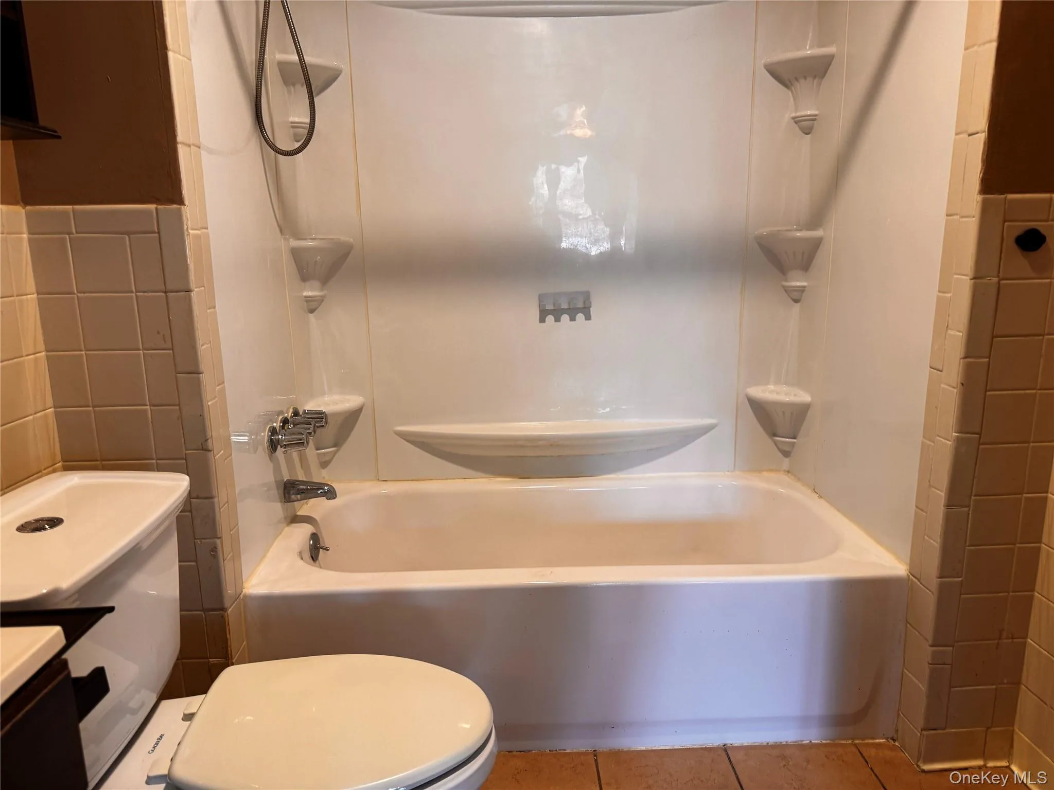 100 Hillside Drive, Middletown, NY, 2 Bedrooms Bedrooms, 4 Rooms Rooms,2 BathroomsBathrooms,Residential,For Rent,Hillside,0,1010150 100 Hillside Drive, Middletown, NY, 2 Bedrooms Bedrooms, 4 Rooms Rooms,2 BathroomsBathrooms,Residential,For Rent,Hillside,0,1010150