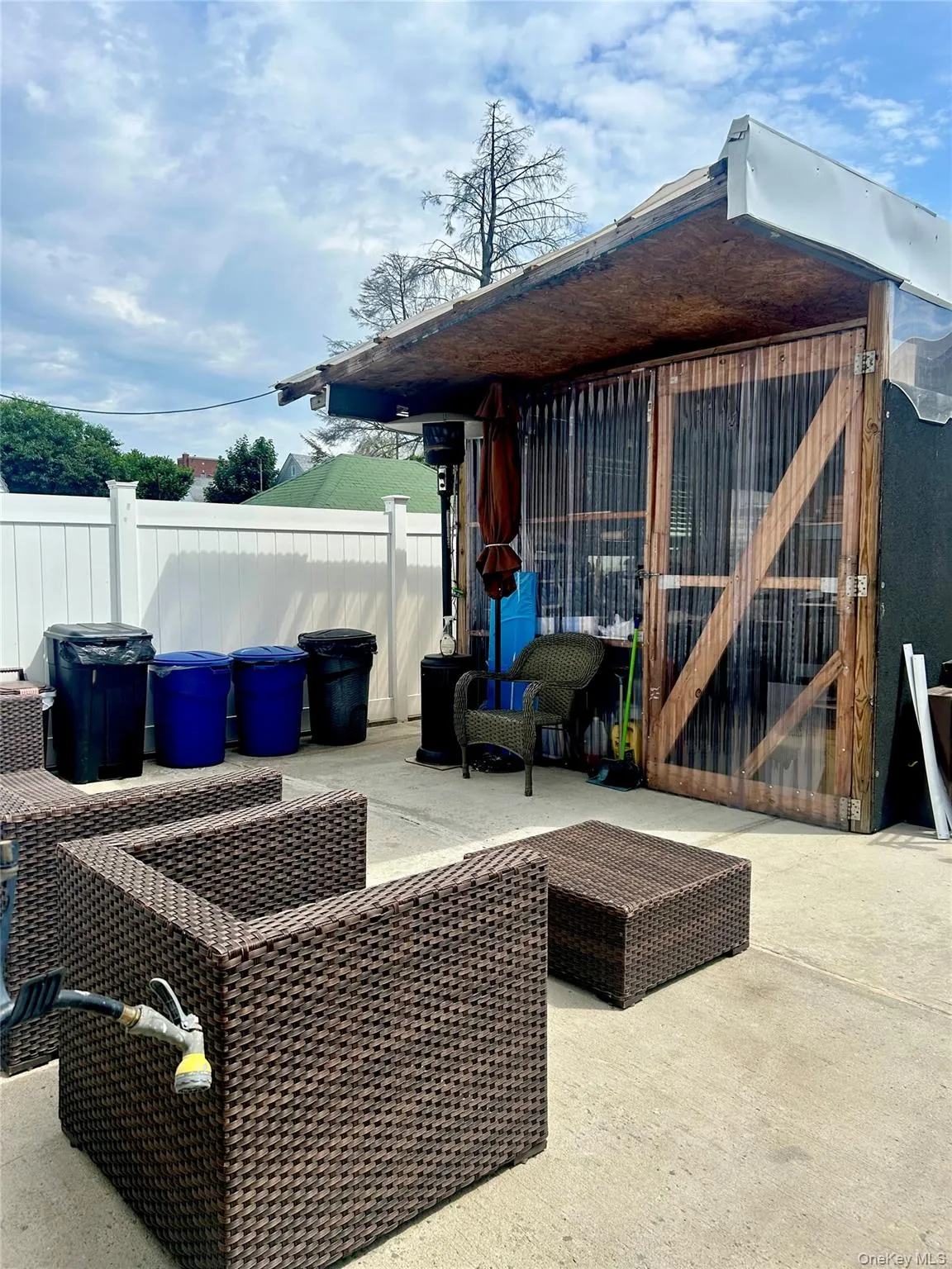 9333 212th Place, New York, NY, 3 Bedrooms Bedrooms, 6 Rooms Rooms,1 BathroomBathrooms,Residential,For Rent,212th,0,1010154 9333 212th Place, New York, NY, 3 Bedrooms Bedrooms, 6 Rooms Rooms,1 BathroomBathrooms,Residential,For Rent,212th,0,1010154