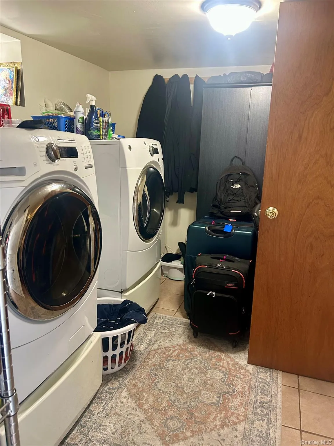 9333 212th Place, New York, NY, 3 Bedrooms Bedrooms, 6 Rooms Rooms,1 BathroomBathrooms,Residential,For Rent,212th,0,1010154 9333 212th Place, New York, NY, 3 Bedrooms Bedrooms, 6 Rooms Rooms,1 BathroomBathrooms,Residential,For Rent,212th,0,1010154