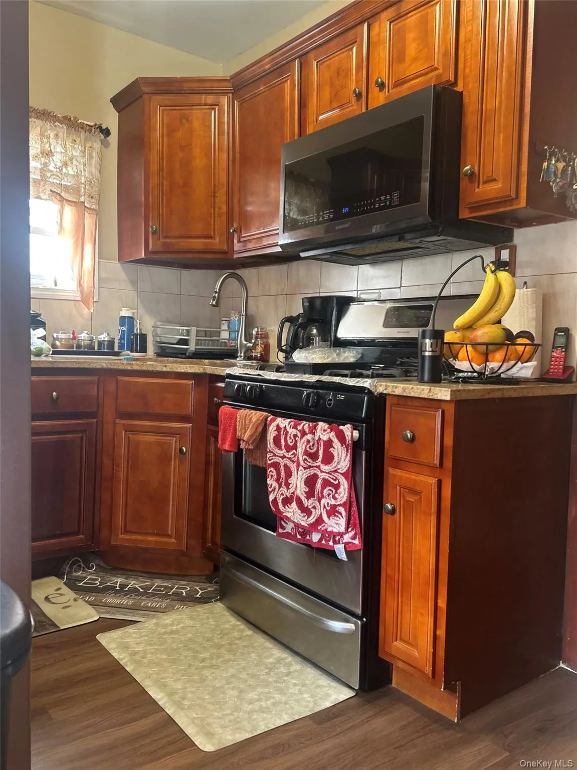 9333 212th Place, New York, NY, 3 Bedrooms Bedrooms, 6 Rooms Rooms,1 BathroomBathrooms,Residential,For Rent,212th,0,1010154 9333 212th Place, New York, NY, 3 Bedrooms Bedrooms, 6 Rooms Rooms,1 BathroomBathrooms,Residential,For Rent,212th,0,1010154