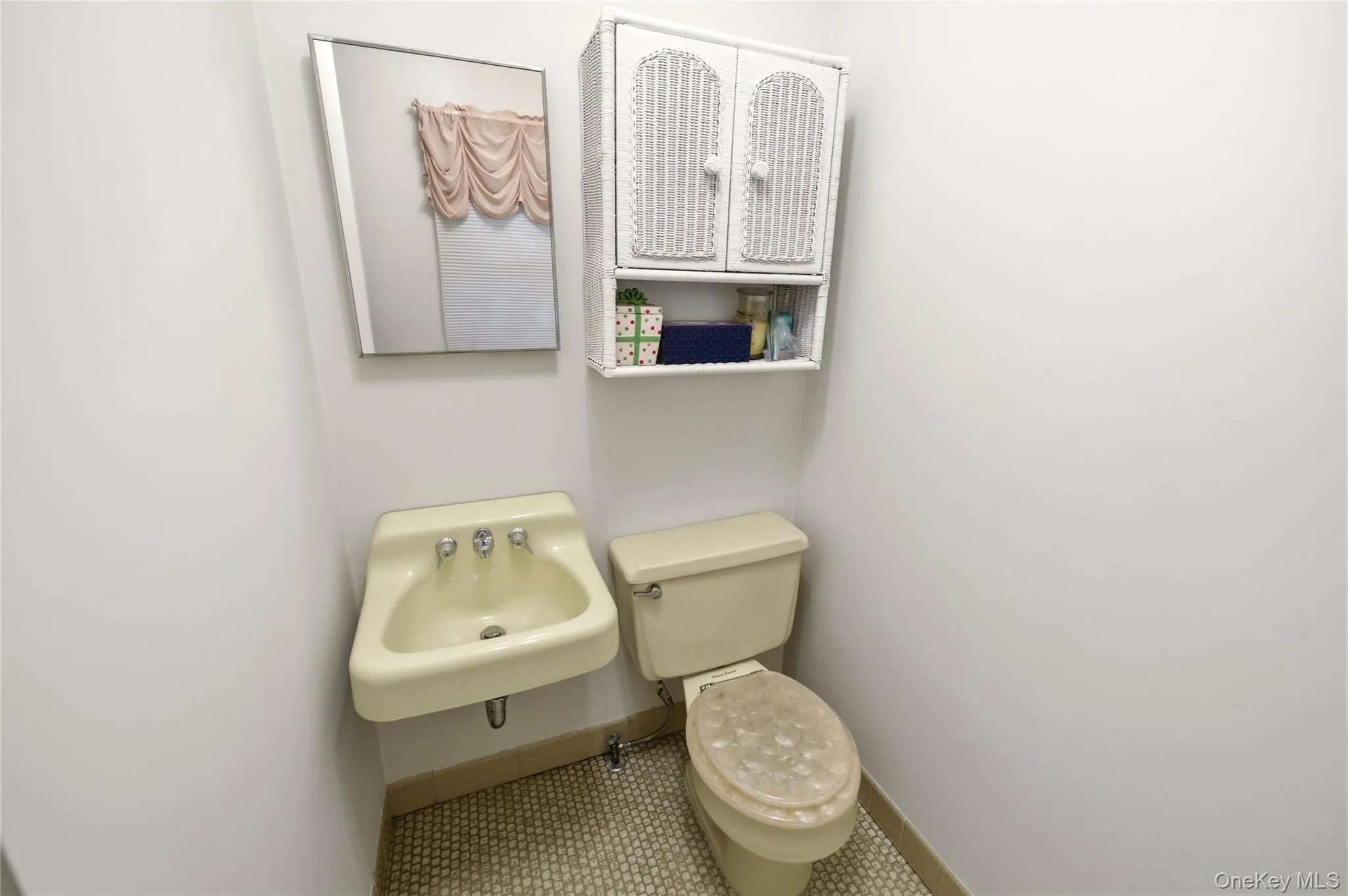 Powder Room Powder Room