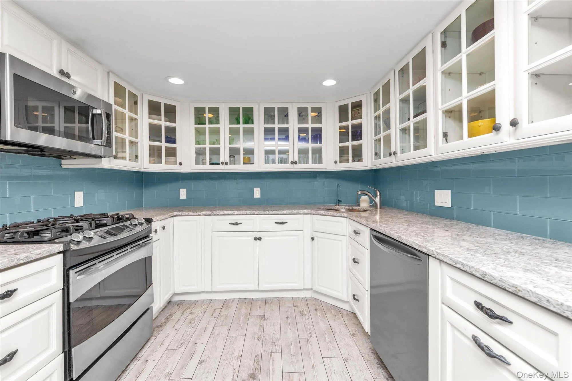 52 Bayview Avenue, Babylon, NY, 4 Bedrooms Bedrooms, 8 Rooms Rooms,3 BathroomsBathrooms,Residential,For Rent,Bayview,0,1010156 52 Bayview Avenue, Babylon, NY, 4 Bedrooms Bedrooms, 8 Rooms Rooms,3 BathroomsBathrooms,Residential,For Rent,Bayview,0,1010156
