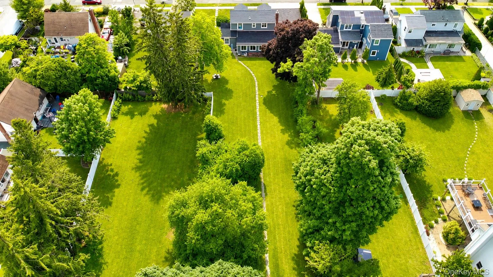 54 Twinlawns Avenue, Oyster Bay, NY, 5 Bedrooms Bedrooms, 7 Rooms Rooms,3 BathroomsBathrooms,Residential,For Rent,Twinlawns,0,1010157 54 Twinlawns Avenue, Oyster Bay, NY, 5 Bedrooms Bedrooms, 7 Rooms Rooms,3 BathroomsBathrooms,Residential,For Rent,Twinlawns,0,1010157