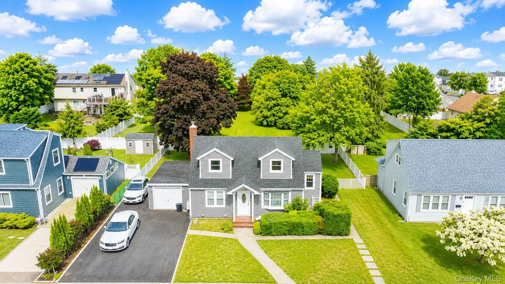 54 Twinlawns Avenue, Oyster Bay, NY, 5 Bedrooms Bedrooms, 7 Rooms Rooms,3 BathroomsBathrooms,Residential,For Rent,Twinlawns,0,1010157 54 Twinlawns Avenue, Oyster Bay, NY, 5 Bedrooms Bedrooms, 7 Rooms Rooms,3 BathroomsBathrooms,Residential,For Rent,Twinlawns,0,1010157