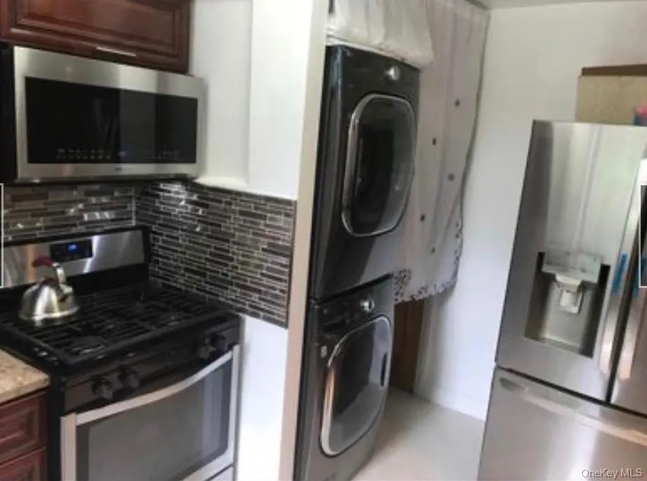 2427 92nd Street, New York, NY, 4 Bedrooms Bedrooms, 9 Rooms Rooms,2 BathroomsBathrooms,Residential,For Rent,92nd,0,1010161 2427 92nd Street, New York, NY, 4 Bedrooms Bedrooms, 9 Rooms Rooms,2 BathroomsBathrooms,Residential,For Rent,92nd,0,1010161
