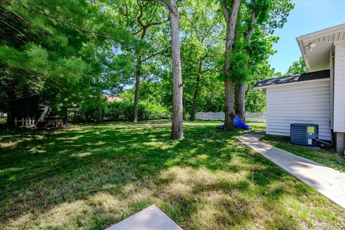 53 Ehrhardt Way, Islip, NY, 3 Bedrooms Bedrooms, 7 Rooms Rooms,3 BathroomsBathrooms,Residential,For Rent,Ehrhardt,0,1010162 53 Ehrhardt Way, Islip, NY, 3 Bedrooms Bedrooms, 7 Rooms Rooms,3 BathroomsBathrooms,Residential,For Rent,Ehrhardt,0,1010162