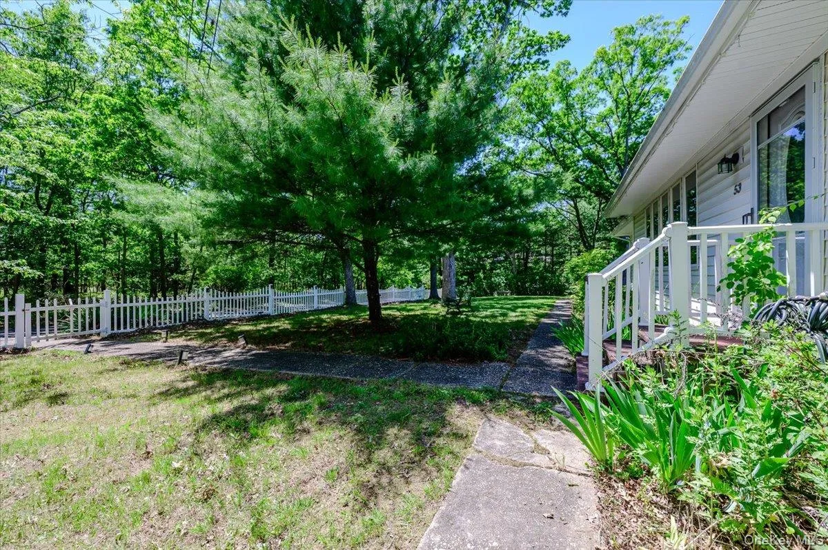 53 Ehrhardt Way, Islip, NY, 3 Bedrooms Bedrooms, 7 Rooms Rooms,3 BathroomsBathrooms,Residential,For Rent,Ehrhardt,0,1010162 53 Ehrhardt Way, Islip, NY, 3 Bedrooms Bedrooms, 7 Rooms Rooms,3 BathroomsBathrooms,Residential,For Rent,Ehrhardt,0,1010162