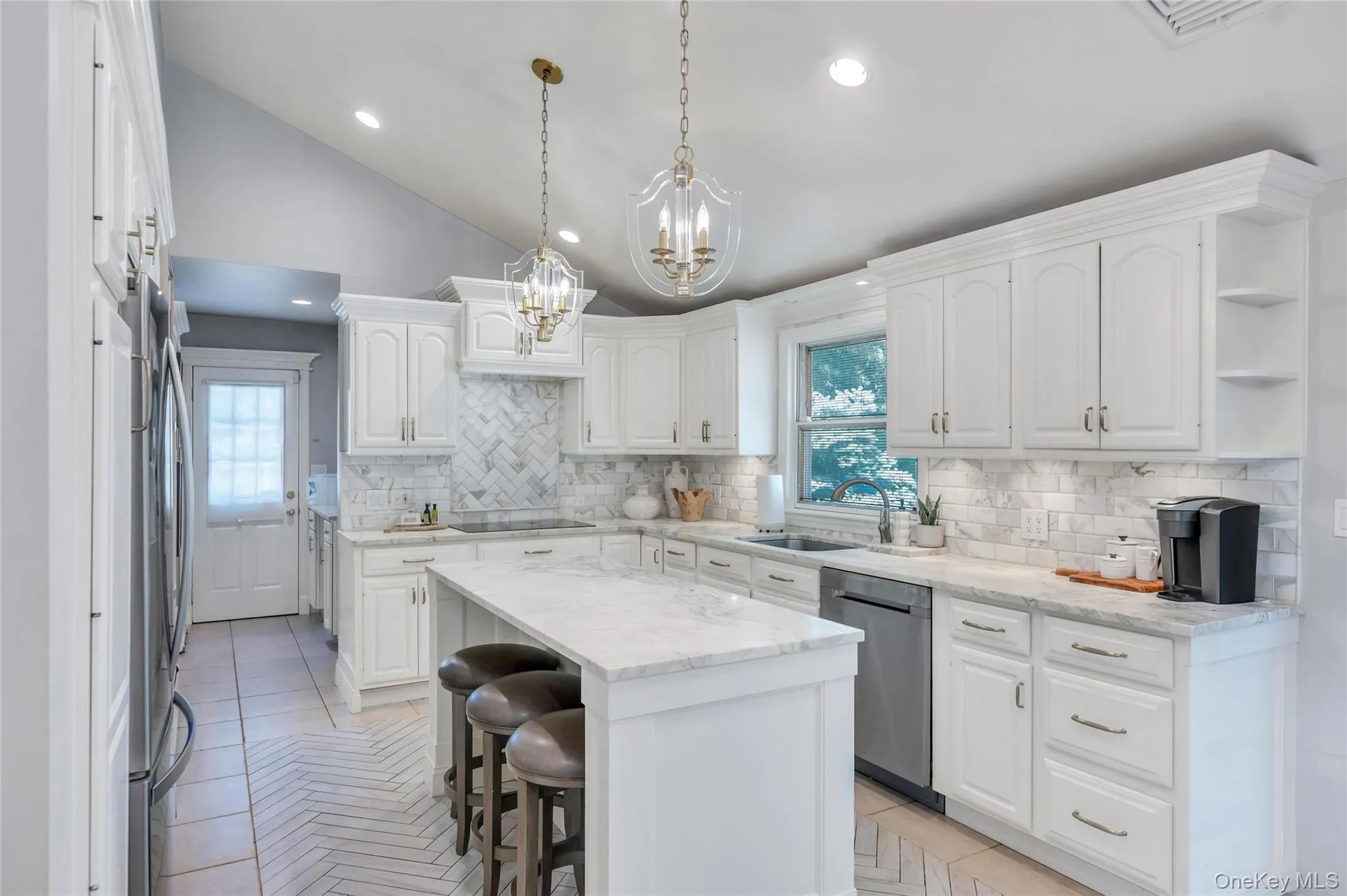 109 Shirley Court, Smithtown, NY, 3 Bedrooms Bedrooms, 10 Rooms Rooms,4 BathroomsBathrooms,Residential,For Rent,Shirley,0,KEY1010163 109 Shirley Court, Smithtown, NY, 3 Bedrooms Bedrooms, 10 Rooms Rooms,4 BathroomsBathrooms,Residential,For Rent,Shirley,0,KEY1010163