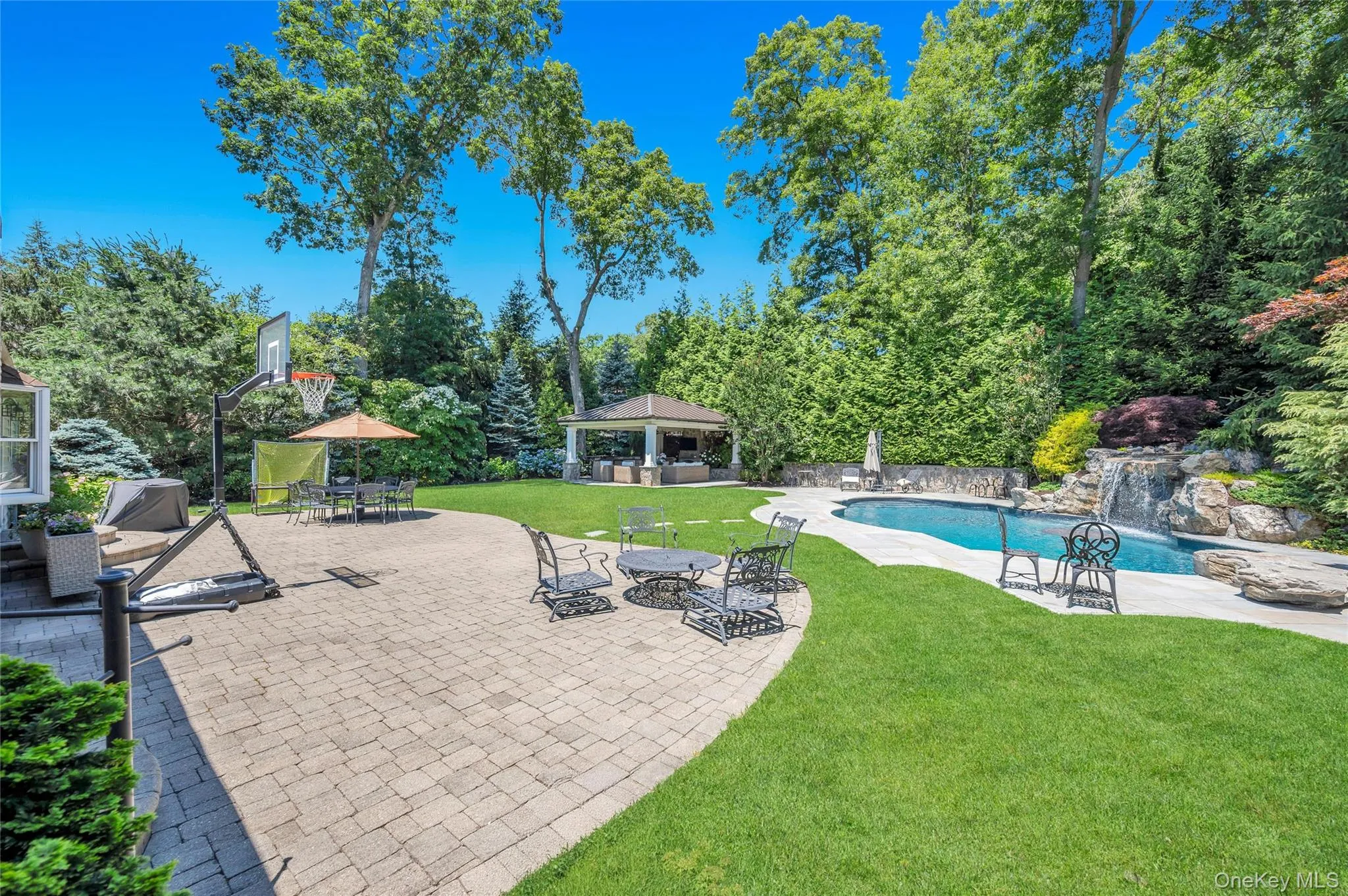 109 Shirley Court, Smithtown, NY, 3 Bedrooms Bedrooms, 10 Rooms Rooms,4 BathroomsBathrooms,Residential,For Rent,Shirley,0,KEY1010163 109 Shirley Court, Smithtown, NY, 3 Bedrooms Bedrooms, 10 Rooms Rooms,4 BathroomsBathrooms,Residential,For Rent,Shirley,0,KEY1010163