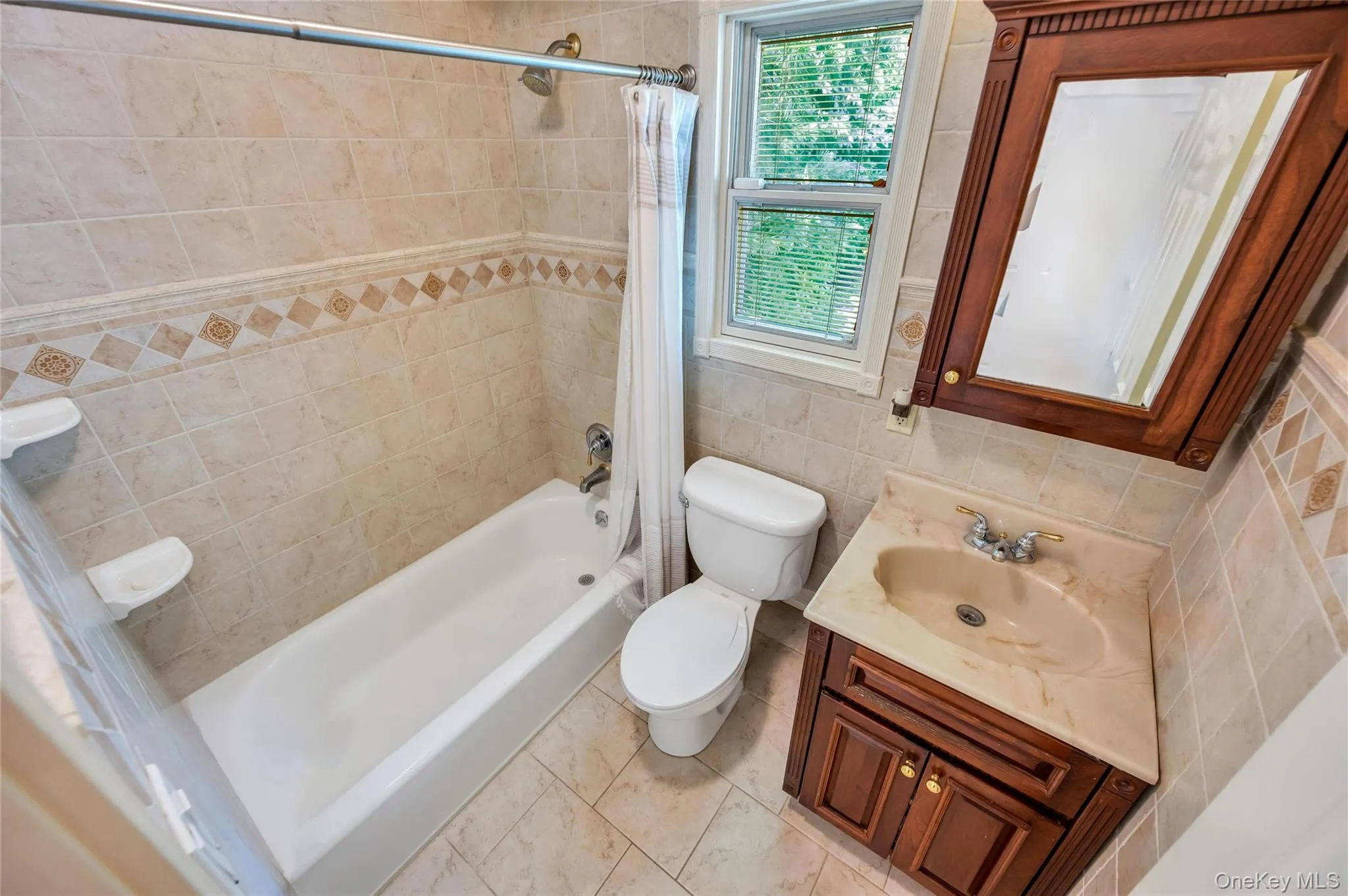 109 Shirley Court, Smithtown, NY, 3 Bedrooms Bedrooms, 10 Rooms Rooms,4 BathroomsBathrooms,Residential,For Rent,Shirley,0,KEY1010163 109 Shirley Court, Smithtown, NY, 3 Bedrooms Bedrooms, 10 Rooms Rooms,4 BathroomsBathrooms,Residential,For Rent,Shirley,0,KEY1010163