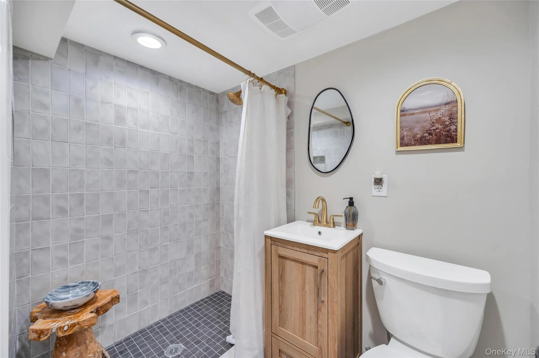 109 Shirley Court, Smithtown, NY, 3 Bedrooms Bedrooms, 10 Rooms Rooms,4 BathroomsBathrooms,Residential,For Rent,Shirley,0,KEY1010163 109 Shirley Court, Smithtown, NY, 3 Bedrooms Bedrooms, 10 Rooms Rooms,4 BathroomsBathrooms,Residential,For Rent,Shirley,0,KEY1010163