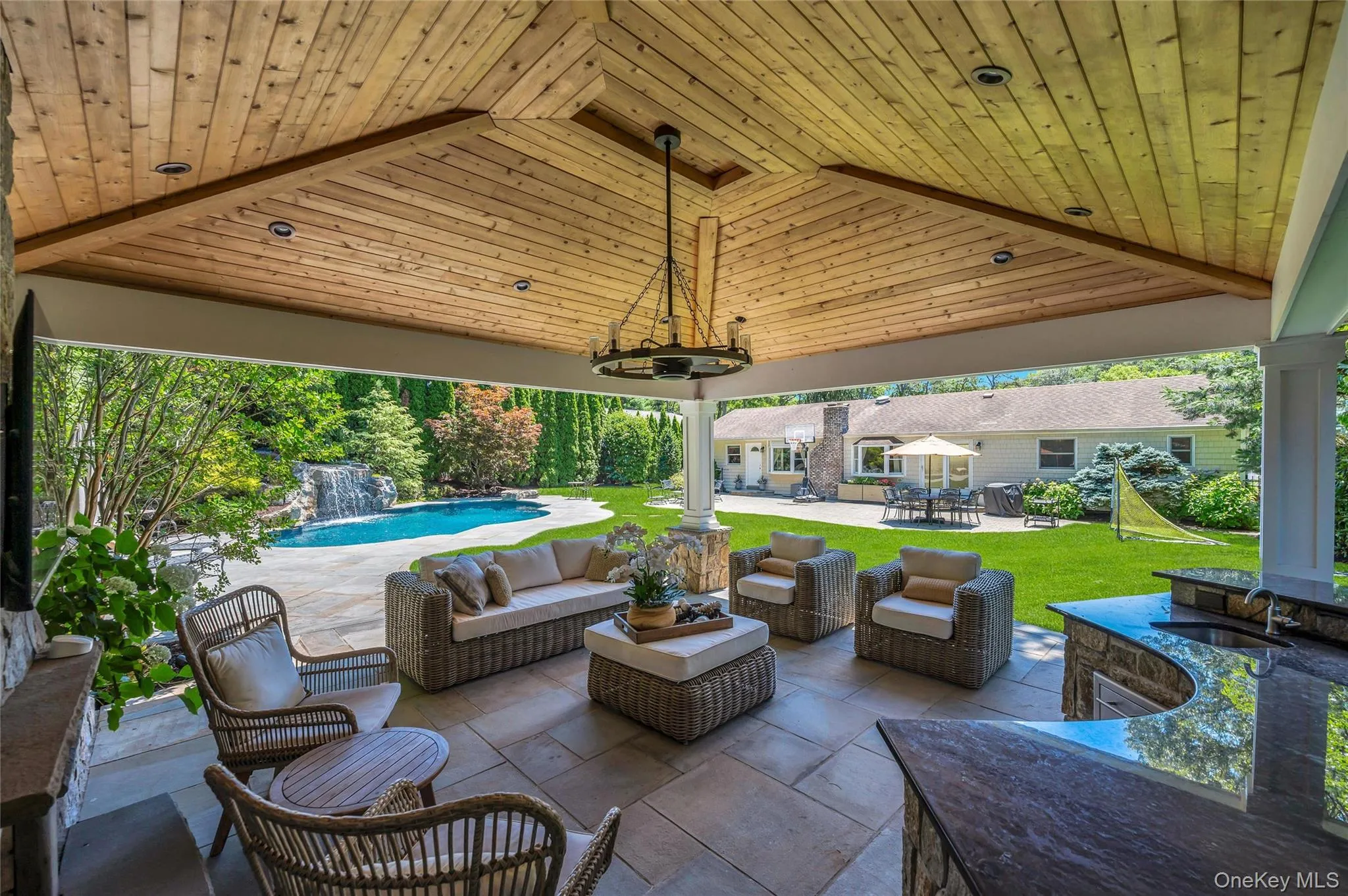 109 Shirley Court, Smithtown, NY, 3 Bedrooms Bedrooms, 10 Rooms Rooms,4 BathroomsBathrooms,Residential,For Rent,Shirley,0,KEY1010163 109 Shirley Court, Smithtown, NY, 3 Bedrooms Bedrooms, 10 Rooms Rooms,4 BathroomsBathrooms,Residential,For Rent,Shirley,0,KEY1010163