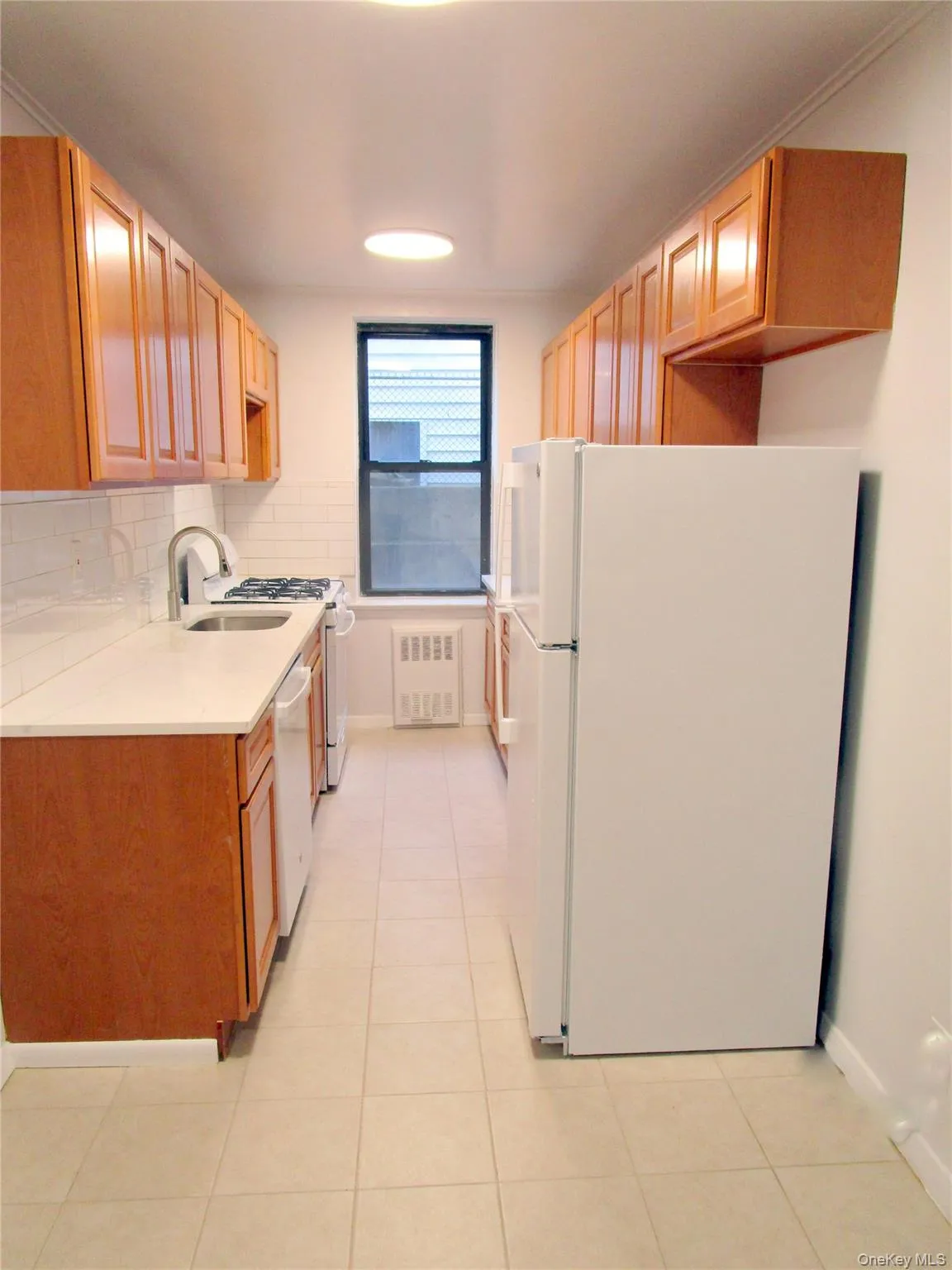 4315 Webster Avenue, New York, NY, 1 Bedroom Bedrooms, 3 Rooms Rooms,1 BathroomBathrooms,Residential,For Rent,Webster,0,1010166 4315 Webster Avenue, New York, NY, 1 Bedroom Bedrooms, 3 Rooms Rooms,1 BathroomBathrooms,Residential,For Rent,Webster,0,1010166