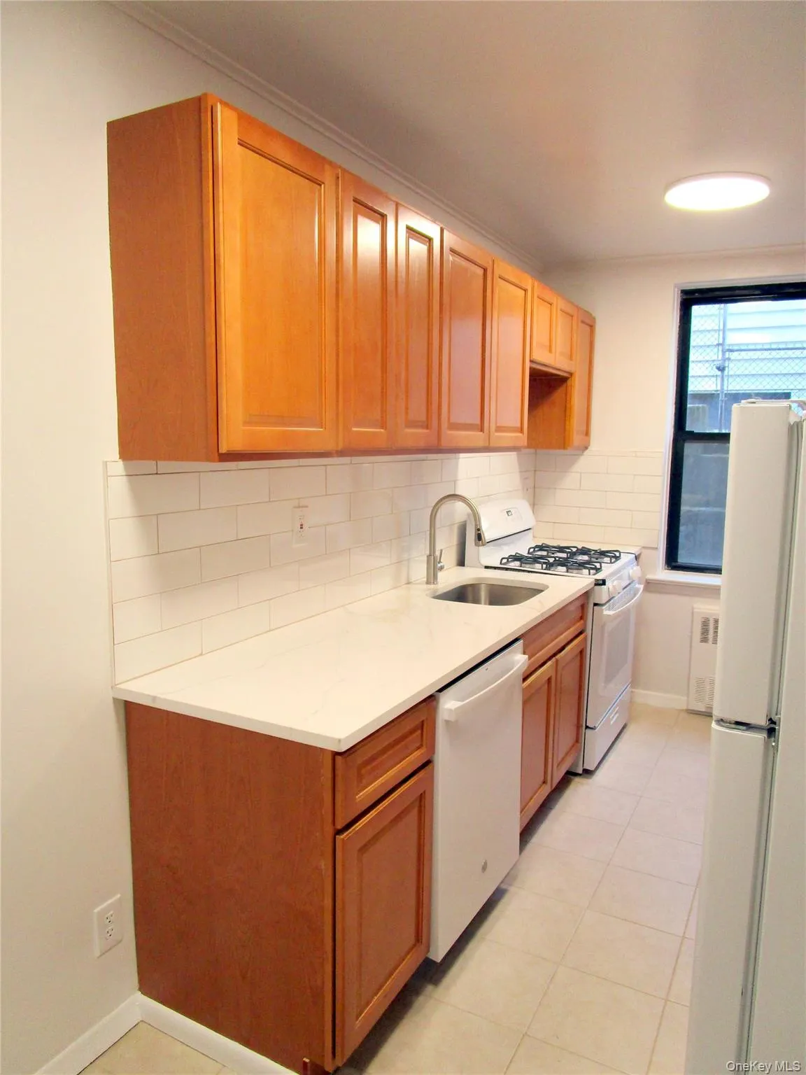 4315 Webster Avenue, New York, NY, 1 Bedroom Bedrooms, 3 Rooms Rooms,1 BathroomBathrooms,Residential,For Rent,Webster,0,1010166 4315 Webster Avenue, New York, NY, 1 Bedroom Bedrooms, 3 Rooms Rooms,1 BathroomBathrooms,Residential,For Rent,Webster,0,1010166