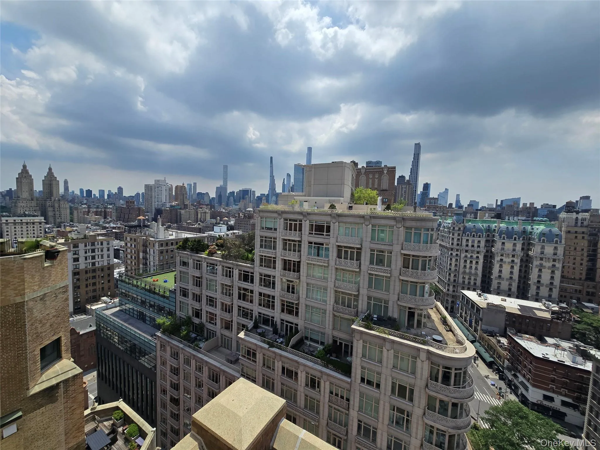 More city views including billionaire's row towards the southeast. More city views including billionaire's row towards the southeast.