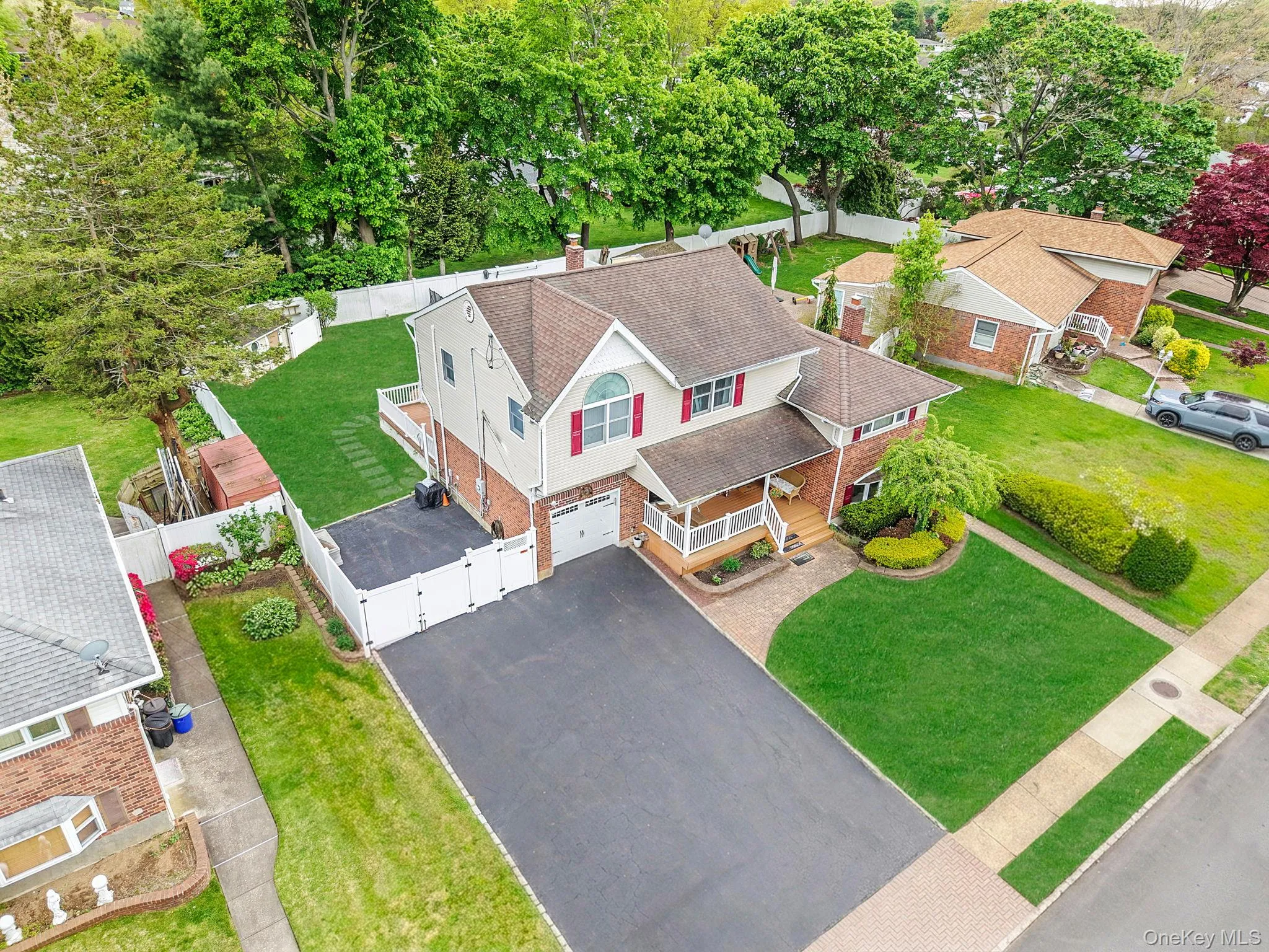 7 Elmwood Road, Babylon, NY, 5 Bedrooms Bedrooms, 10 Rooms Rooms,2 BathroomsBathrooms,Residential,For Rent,Elmwood,0,1010169 7 Elmwood Road, Babylon, NY, 5 Bedrooms Bedrooms, 10 Rooms Rooms,2 BathroomsBathrooms,Residential,For Rent,Elmwood,0,1010169