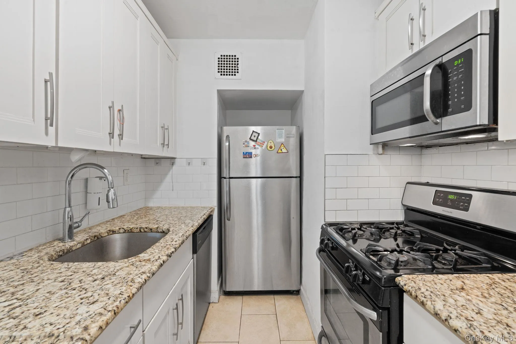 139-15 83rd Avenue, New York, NY, 2 Bedrooms Bedrooms, 4 Rooms Rooms,1 BathroomBathrooms,Residential,For Rent,83rd,0,1010170 139-15 83rd Avenue, New York, NY, 2 Bedrooms Bedrooms, 4 Rooms Rooms,1 BathroomBathrooms,Residential,For Rent,83rd,0,1010170