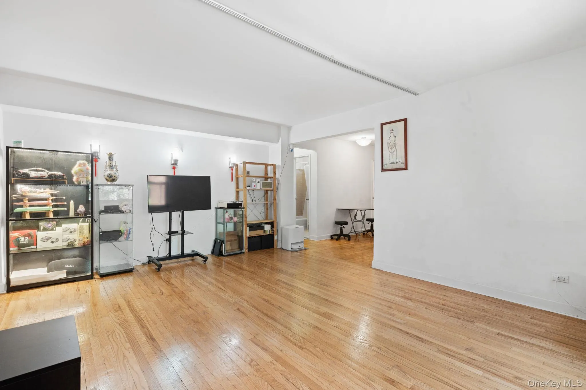 139-15 83rd Avenue, New York, NY, 2 Bedrooms Bedrooms, 4 Rooms Rooms,1 BathroomBathrooms,Residential,For Rent,83rd,0,1010170 139-15 83rd Avenue, New York, NY, 2 Bedrooms Bedrooms, 4 Rooms Rooms,1 BathroomBathrooms,Residential,For Rent,83rd,0,1010170