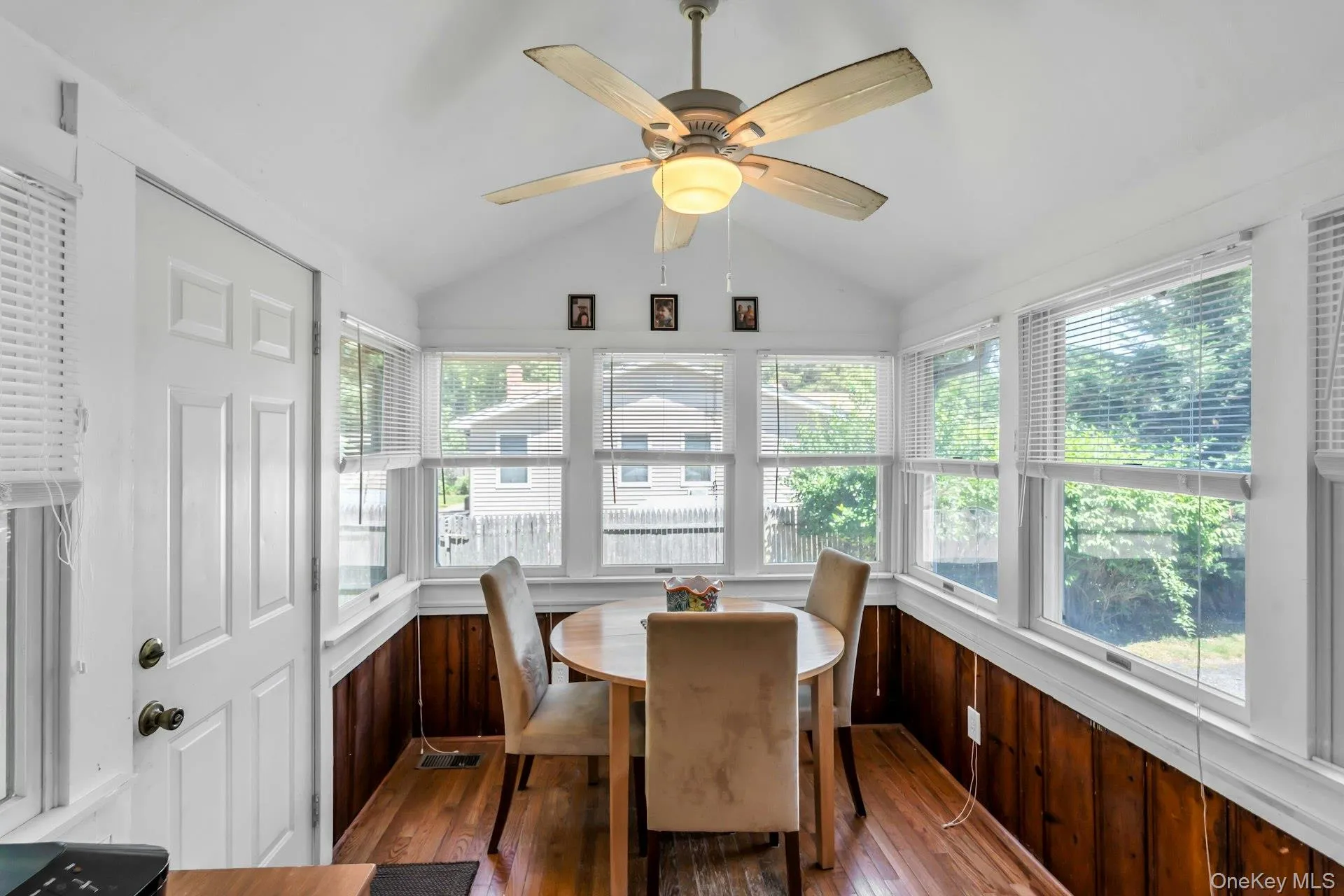 33 Cedar Drive, Brookhaven, NY, 2 Bedrooms Bedrooms, 6 Rooms Rooms,1 BathroomBathrooms,Residential,For Rent,Cedar,0,1010173 33 Cedar Drive, Brookhaven, NY, 2 Bedrooms Bedrooms, 6 Rooms Rooms,1 BathroomBathrooms,Residential,For Rent,Cedar,0,1010173