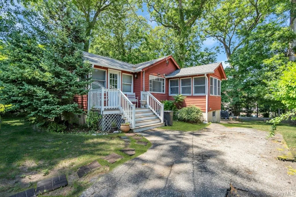33 Cedar Drive, Brookhaven, NY, 2 Bedrooms Bedrooms, 6 Rooms Rooms,1 BathroomBathrooms,Residential,For Rent,Cedar,0,1010173 33 Cedar Drive, Brookhaven, NY, 2 Bedrooms Bedrooms, 6 Rooms Rooms,1 BathroomBathrooms,Residential,For Rent,Cedar,0,1010173