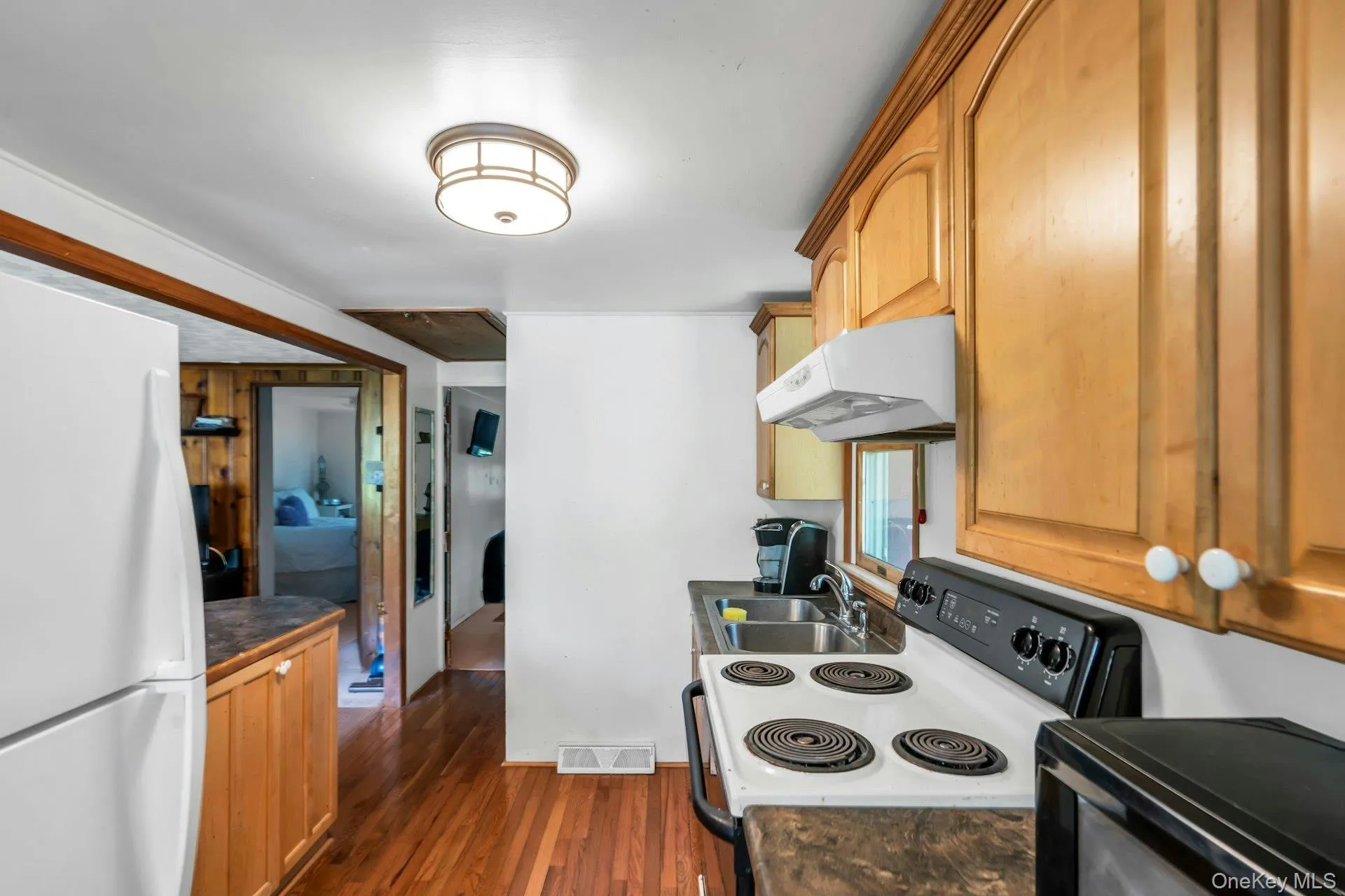 33 Cedar Drive, Brookhaven, NY, 2 Bedrooms Bedrooms, 6 Rooms Rooms,1 BathroomBathrooms,Residential,For Rent,Cedar,0,1010173 33 Cedar Drive, Brookhaven, NY, 2 Bedrooms Bedrooms, 6 Rooms Rooms,1 BathroomBathrooms,Residential,For Rent,Cedar,0,1010173