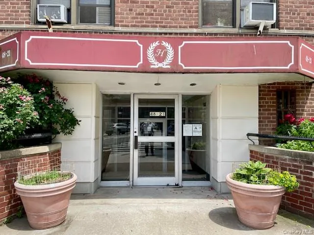 48-21 40th Street, New York, NY, 2 Bedrooms Bedrooms, 5 Rooms Rooms,1 BathroomBathrooms,Residential,For Rent,40th,0,1010174 48-21 40th Street, New York, NY, 2 Bedrooms Bedrooms, 5 Rooms Rooms,1 BathroomBathrooms,Residential,For Rent,40th,0,1010174