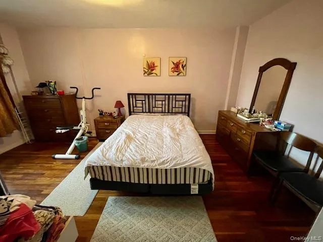 48-21 40th Street, New York, NY, 2 Bedrooms Bedrooms, 5 Rooms Rooms,1 BathroomBathrooms,Residential,For Rent,40th,0,1010174 48-21 40th Street, New York, NY, 2 Bedrooms Bedrooms, 5 Rooms Rooms,1 BathroomBathrooms,Residential,For Rent,40th,0,1010174