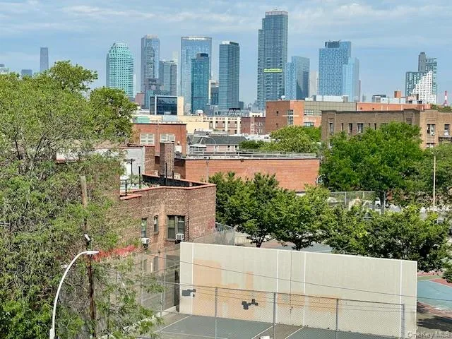 48-21 40th Street, New York, NY, 2 Bedrooms Bedrooms, 5 Rooms Rooms,1 BathroomBathrooms,Residential,For Rent,40th,0,1010174 48-21 40th Street, New York, NY, 2 Bedrooms Bedrooms, 5 Rooms Rooms,1 BathroomBathrooms,Residential,For Rent,40th,0,1010174