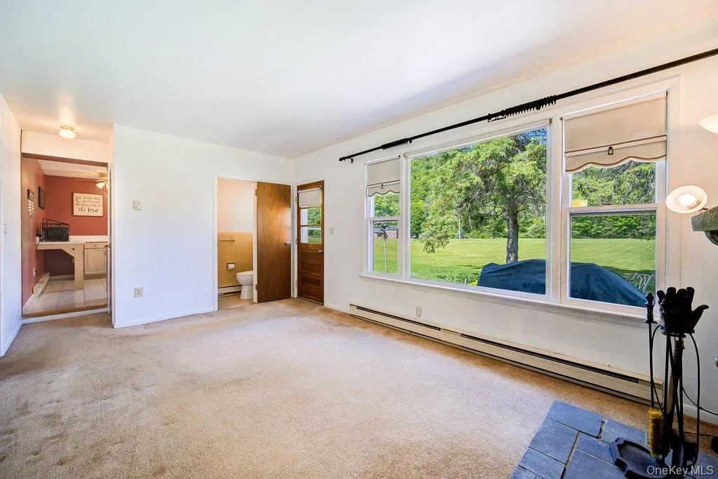 253 Rockland Road, Rockland, NY, 3 Bedrooms Bedrooms, 6 Rooms Rooms,2 BathroomsBathrooms,Residential,For Rent,Rockland,0,1010176 253 Rockland Road, Rockland, NY, 3 Bedrooms Bedrooms, 6 Rooms Rooms,2 BathroomsBathrooms,Residential,For Rent,Rockland,0,1010176