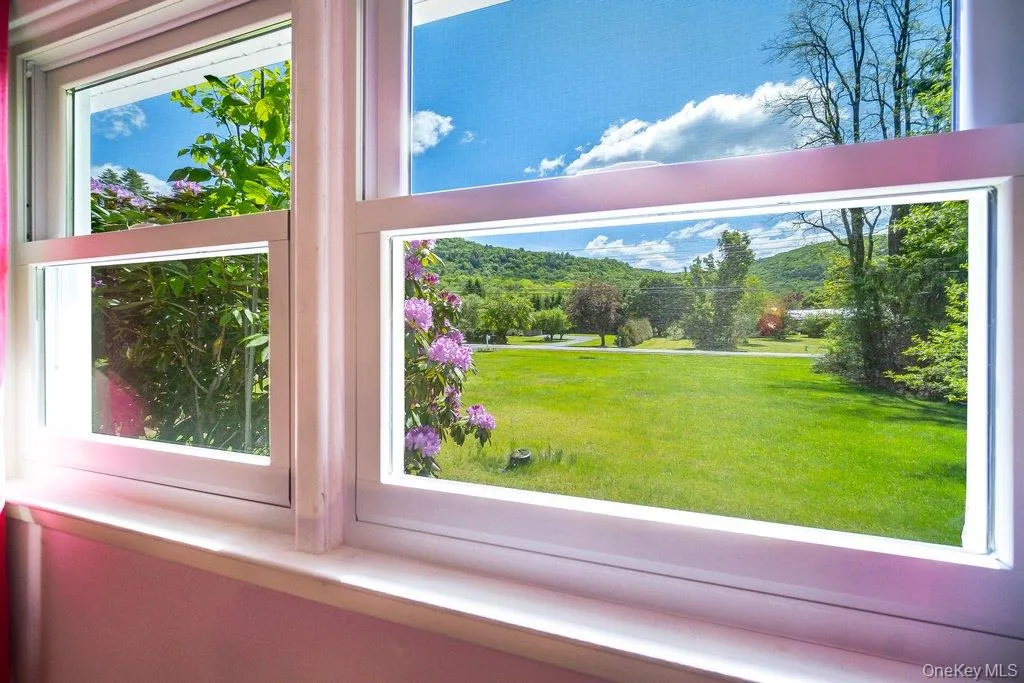 253 Rockland Road, Rockland, NY, 3 Bedrooms Bedrooms, 6 Rooms Rooms,2 BathroomsBathrooms,Residential,For Rent,Rockland,0,1010176 253 Rockland Road, Rockland, NY, 3 Bedrooms Bedrooms, 6 Rooms Rooms,2 BathroomsBathrooms,Residential,For Rent,Rockland,0,1010176