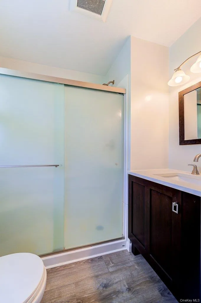 253 Rockland Road, Rockland, NY, 3 Bedrooms Bedrooms, 6 Rooms Rooms,2 BathroomsBathrooms,Residential,For Rent,Rockland,0,1010176 253 Rockland Road, Rockland, NY, 3 Bedrooms Bedrooms, 6 Rooms Rooms,2 BathroomsBathrooms,Residential,For Rent,Rockland,0,1010176