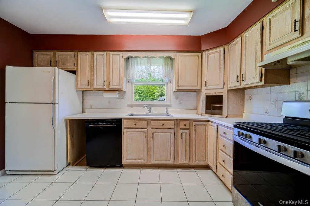 253 Rockland Road, Rockland, NY, 3 Bedrooms Bedrooms, 6 Rooms Rooms,2 BathroomsBathrooms,Residential,For Rent,Rockland,0,1010176 253 Rockland Road, Rockland, NY, 3 Bedrooms Bedrooms, 6 Rooms Rooms,2 BathroomsBathrooms,Residential,For Rent,Rockland,0,1010176