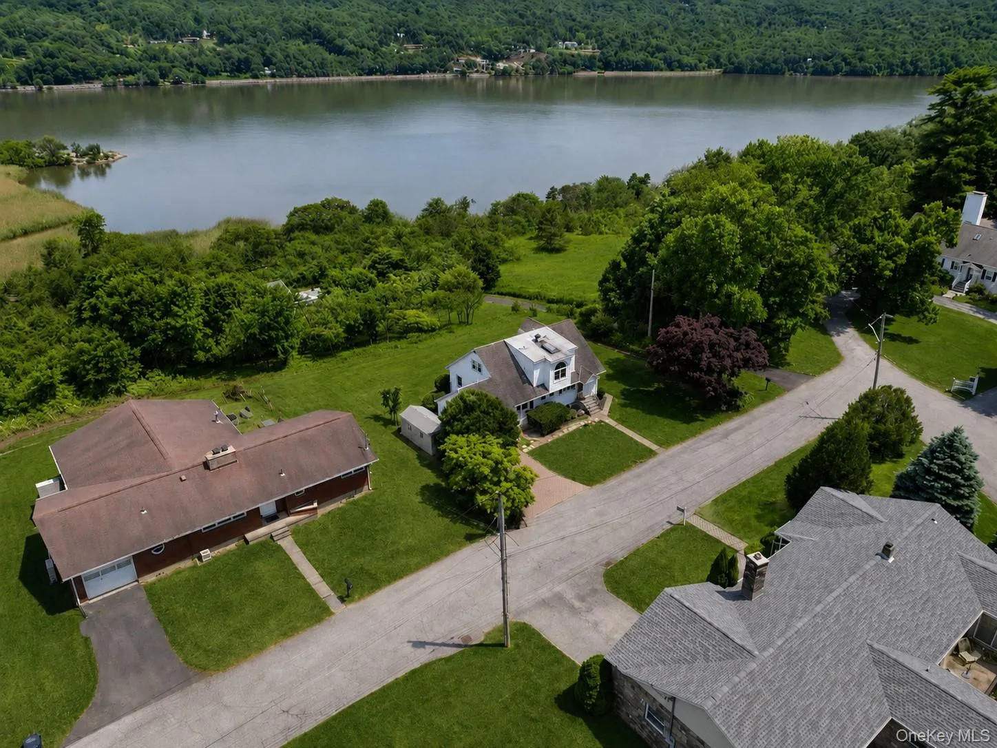 2 Drury Lane, Highlands, NY, 4 Bedrooms Bedrooms, 8 Rooms Rooms,2 BathroomsBathrooms,Residential,For Rent,Drury,0,1010178 2 Drury Lane, Highlands, NY, 4 Bedrooms Bedrooms, 8 Rooms Rooms,2 BathroomsBathrooms,Residential,For Rent,Drury,0,1010178