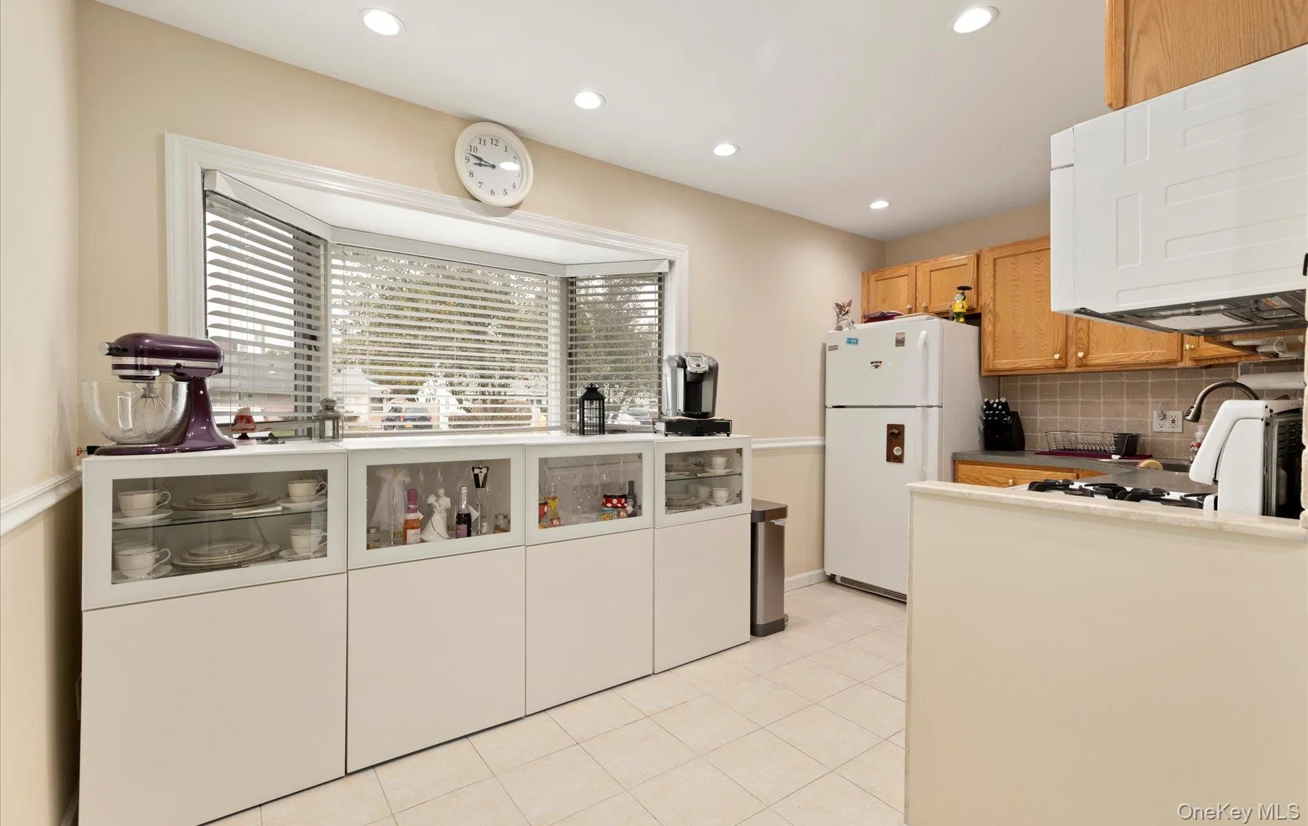 40 Southridge Drive, Glen Cove, NY, 3 Bedrooms Bedrooms, 6 Rooms Rooms,1 BathroomBathrooms,Residential,For Rent,Southridge,0,1010179 40 Southridge Drive, Glen Cove, NY, 3 Bedrooms Bedrooms, 6 Rooms Rooms,1 BathroomBathrooms,Residential,For Rent,Southridge,0,1010179